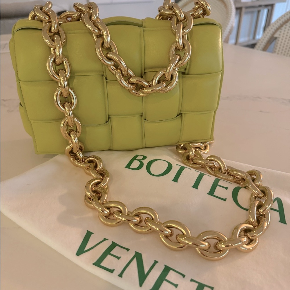 BOTTEGA VENETA PADDED CHAIN CASSETTE
